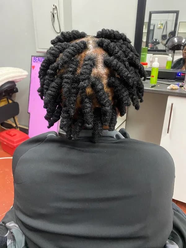 Bahati Beauty Bar in Sunnyside