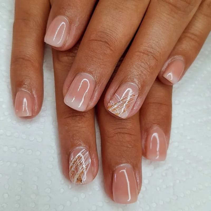 Landi's Nail and beauty in Boland Park