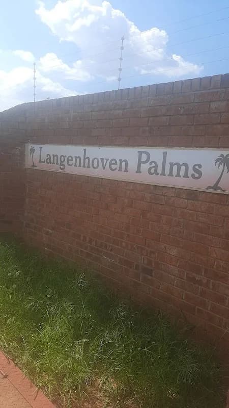 Langenhoven Palms in Langenhoven Park