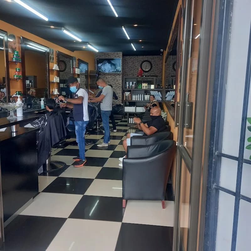 BUDDY BARBERSHOP in Dobsonville