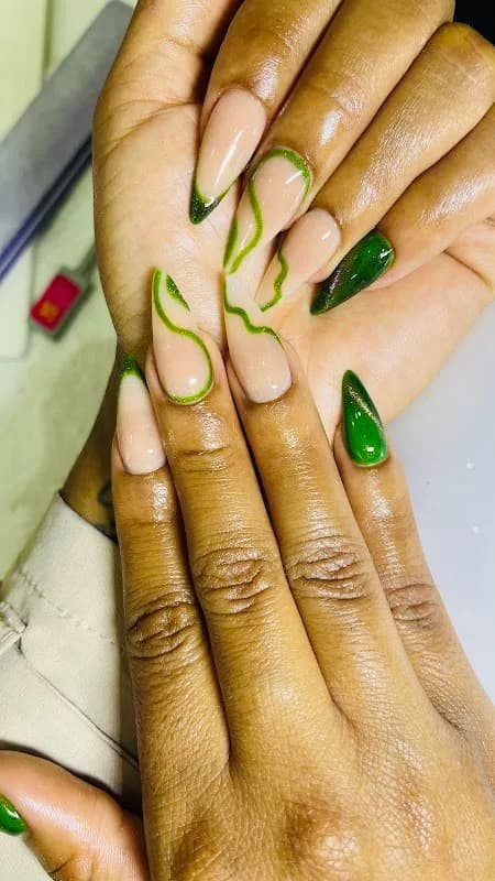 Entlez beauty bar in Meadowlands