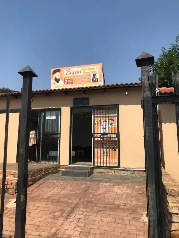 Ziyan Hairdresser in Moreleta Park