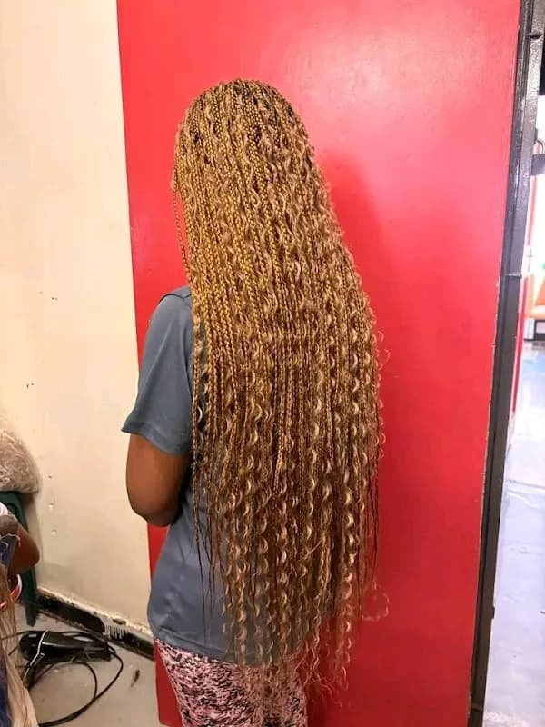 Tiny Hair Salon in Pretoria CBD