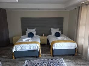 Ondjo Yetu Guest House in Lakefield