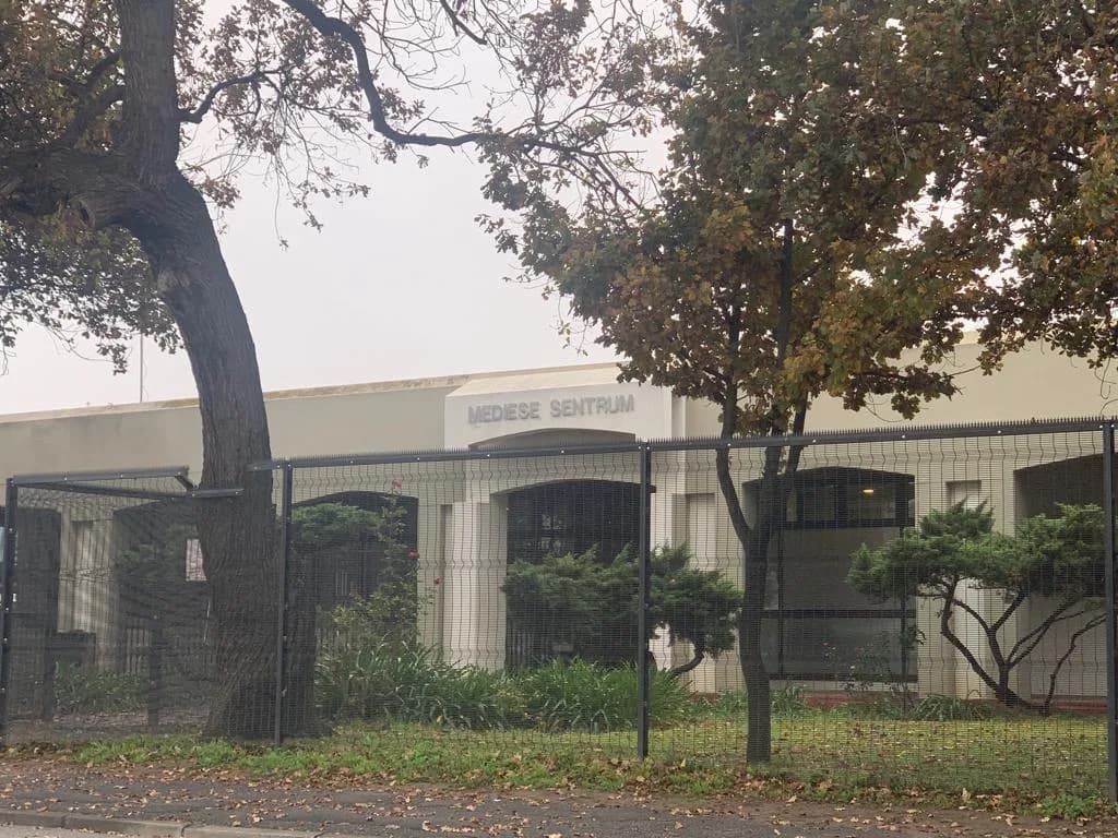 Drs. Linde & Associates (EXP Medical Centre) in Boland Park