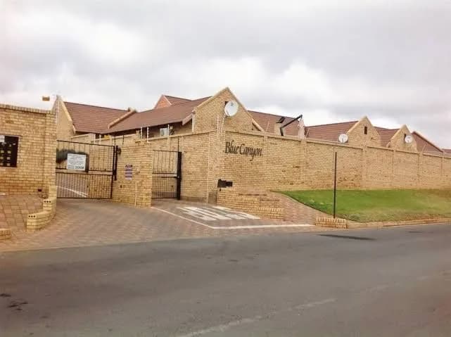 Fully Furnished Rentals Bloemfontein in Bloemfontein CBD