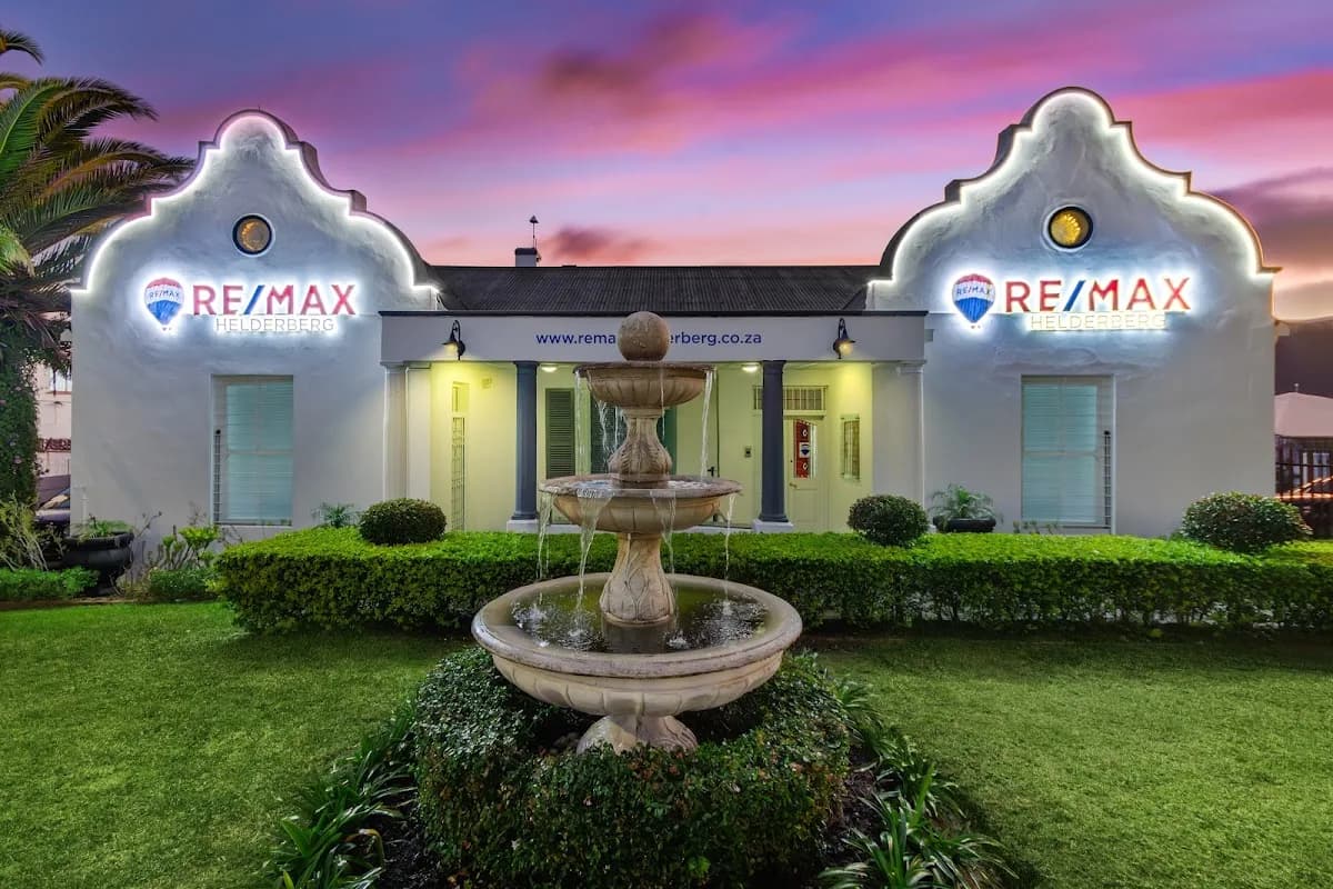 RE/MAX Helderberg - Somerset West in Gordon's Bay