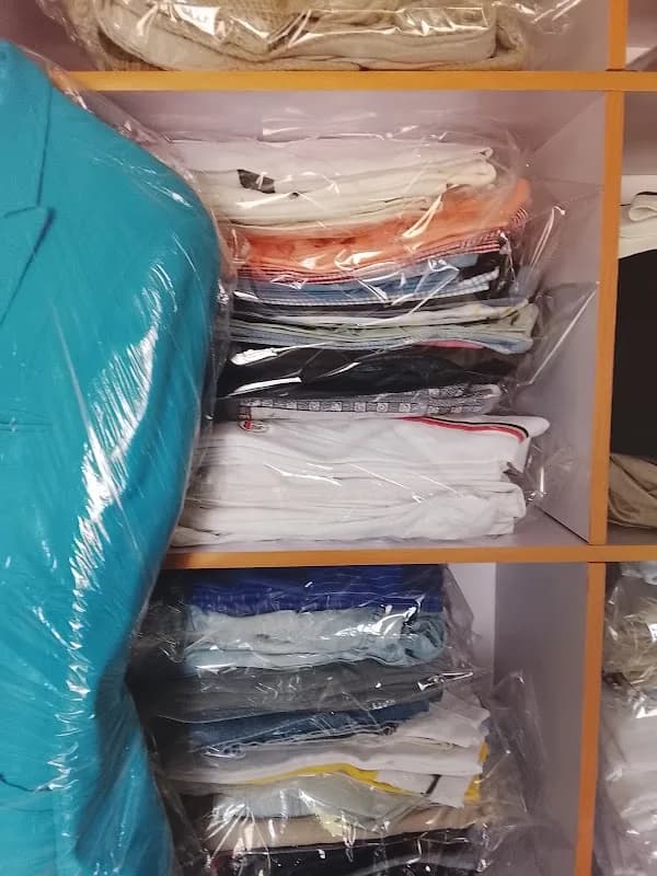 Dust to shine laundry and dry cleaning in Dei-Dei