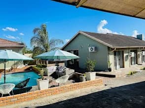 TLMZ Guest House in Madadeni