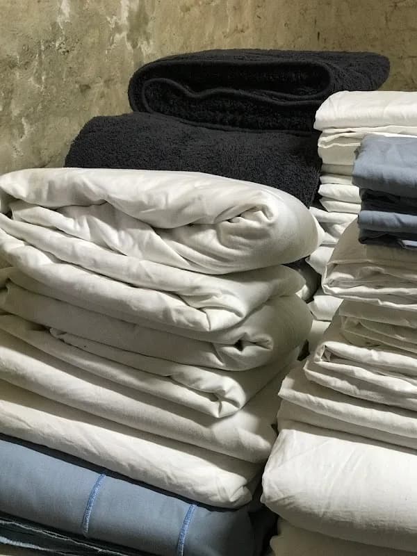 Blueish Laundry, Dry Cleaners & Sneaker Cleaning in Glenwood