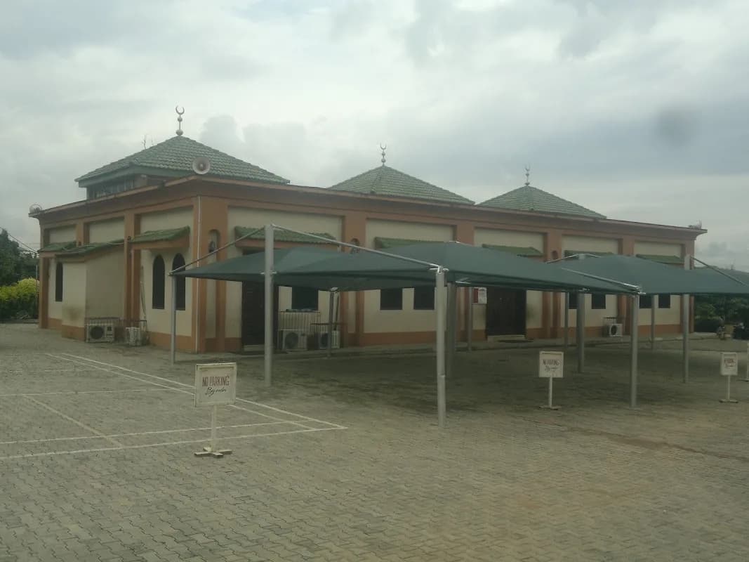 Almanar Schools, Life Camp in Life Camp