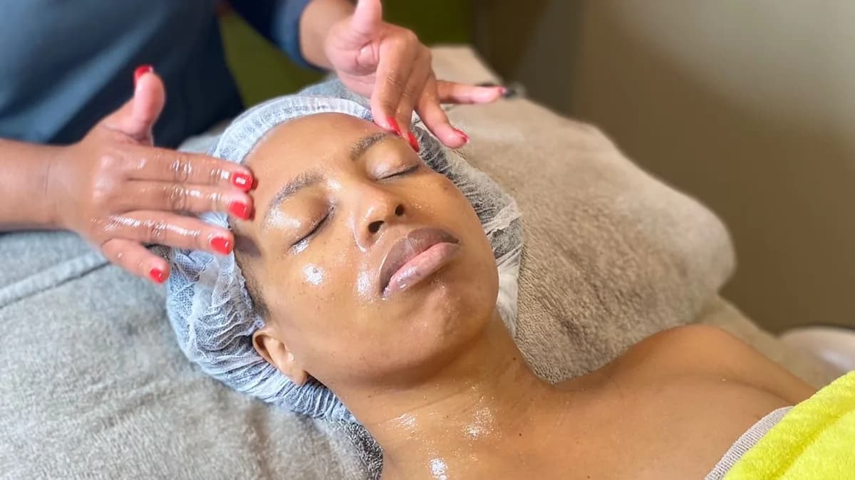 Placecol Skin Care Clinic Cycad in Bendor
