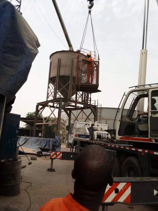 Welding and Operating in AGIP Estate