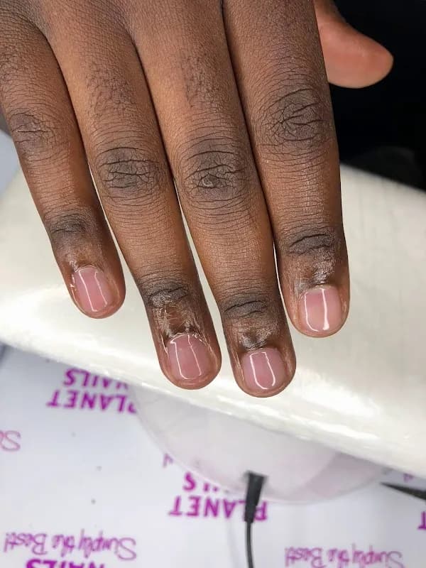 DEE'S BEAUTY BAR in Attridgeville