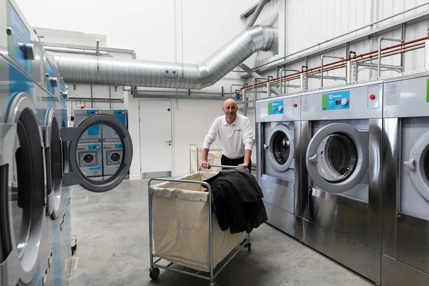 JOJO EXPRESS LAUNDRY & CLEANING SERVICES in Apo