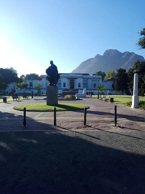 Fountain Company Gardens in Gardens