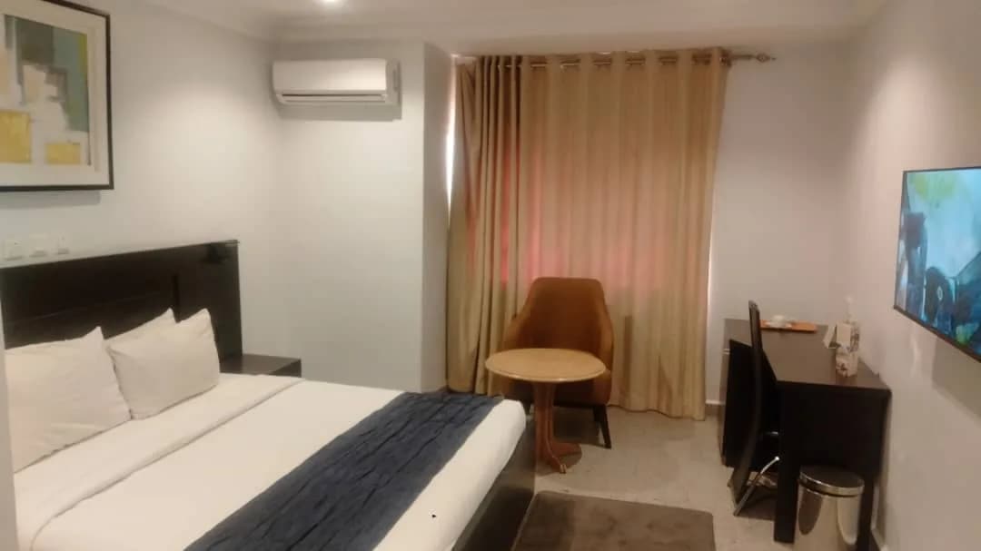 Jades Hotel in Wuse Zone 1
