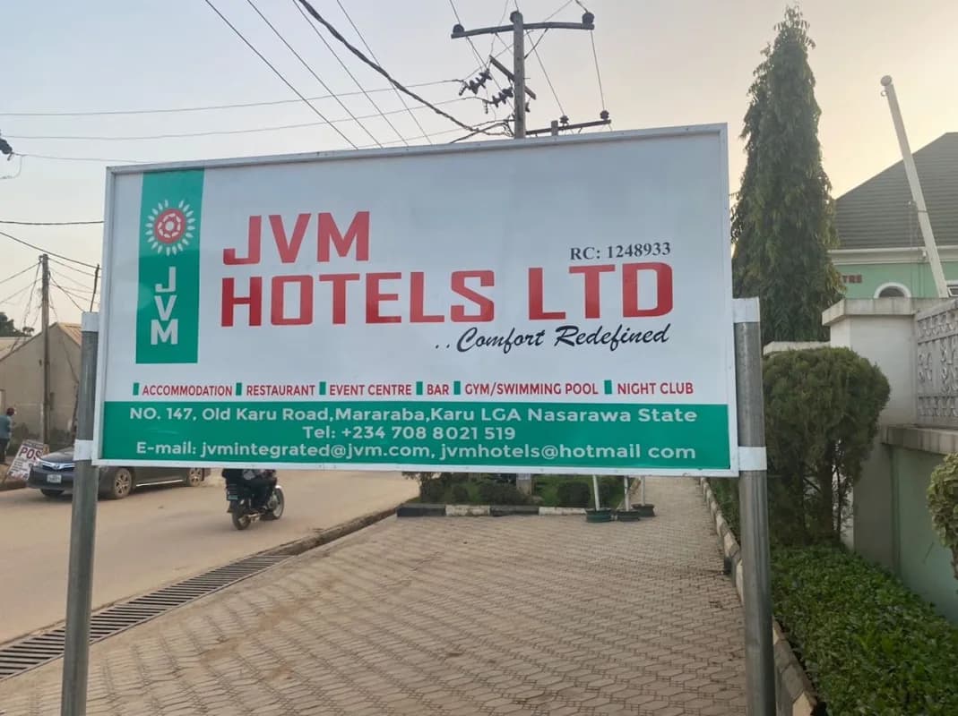 JVM Hotel in Karu