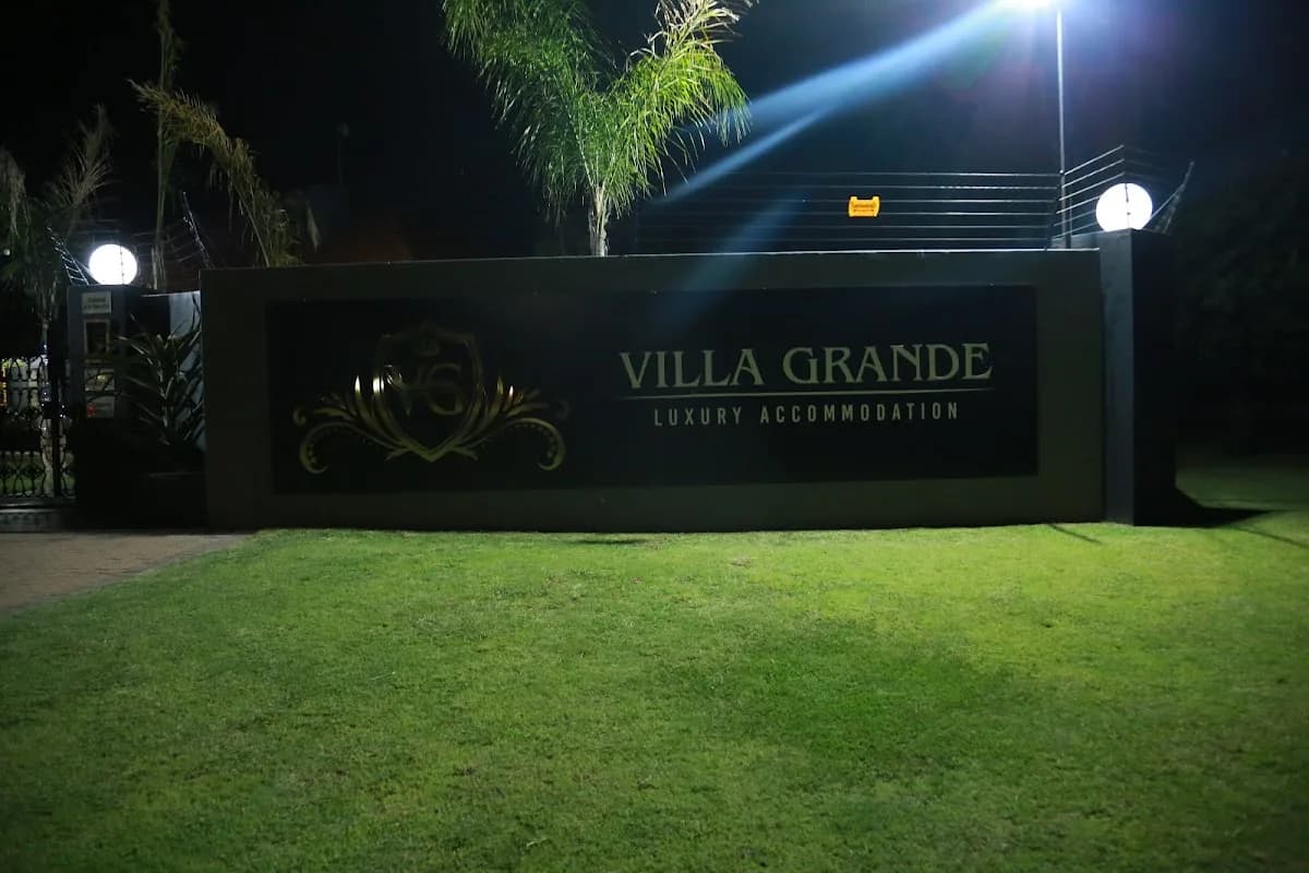 Villa Grande Luxury accommodation in Riebeeckstad