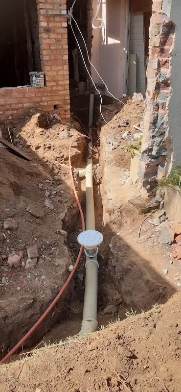Marshy construction benoni in Lakefield