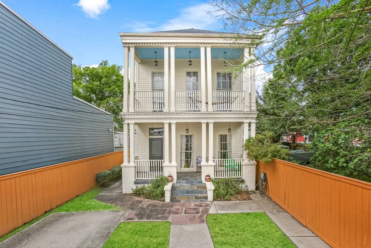 Galiano Realty in Garden District / Uptown