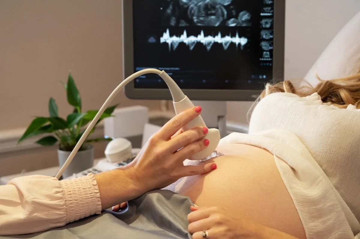 Tummy Time 4D Ultrasound in Strand