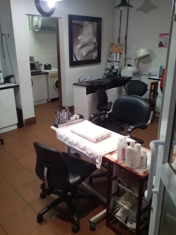 Lizzy Hair, Nails & Beauty in Melville