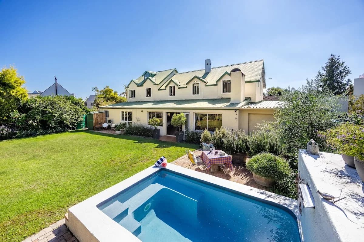 Fine & Country Stellenbosch in Die Boord