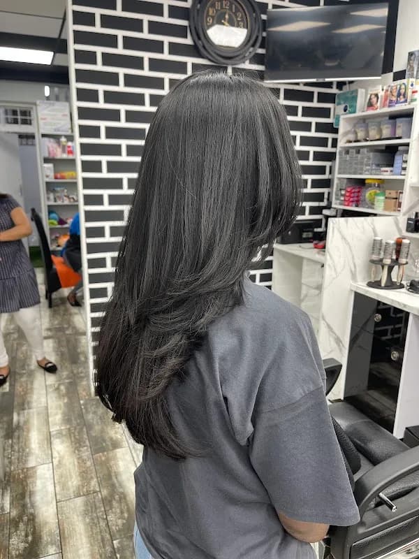 Art of hair unisex salon in Norwood