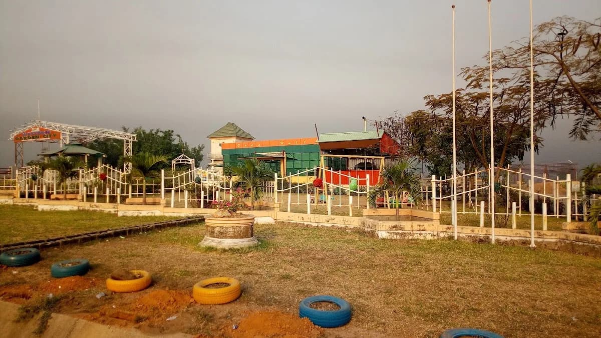 Western Garden city Amusement Park in Dei-Dei