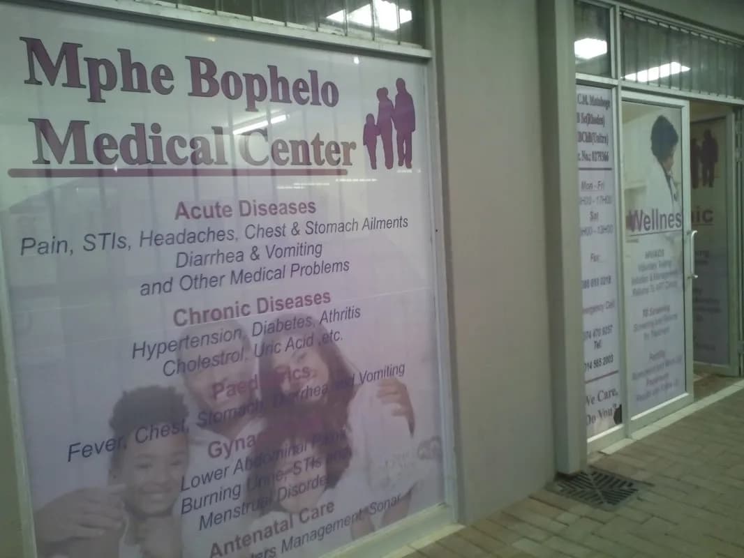 Mphe Bophelo Medical Centre in Tlhabane