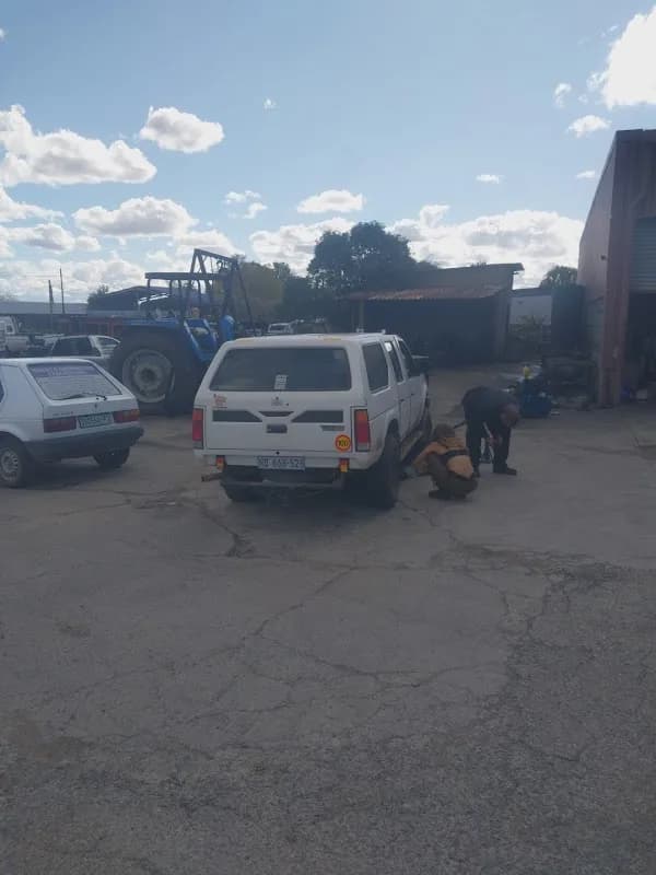 Harry's Automotive Engineering in Tshiame