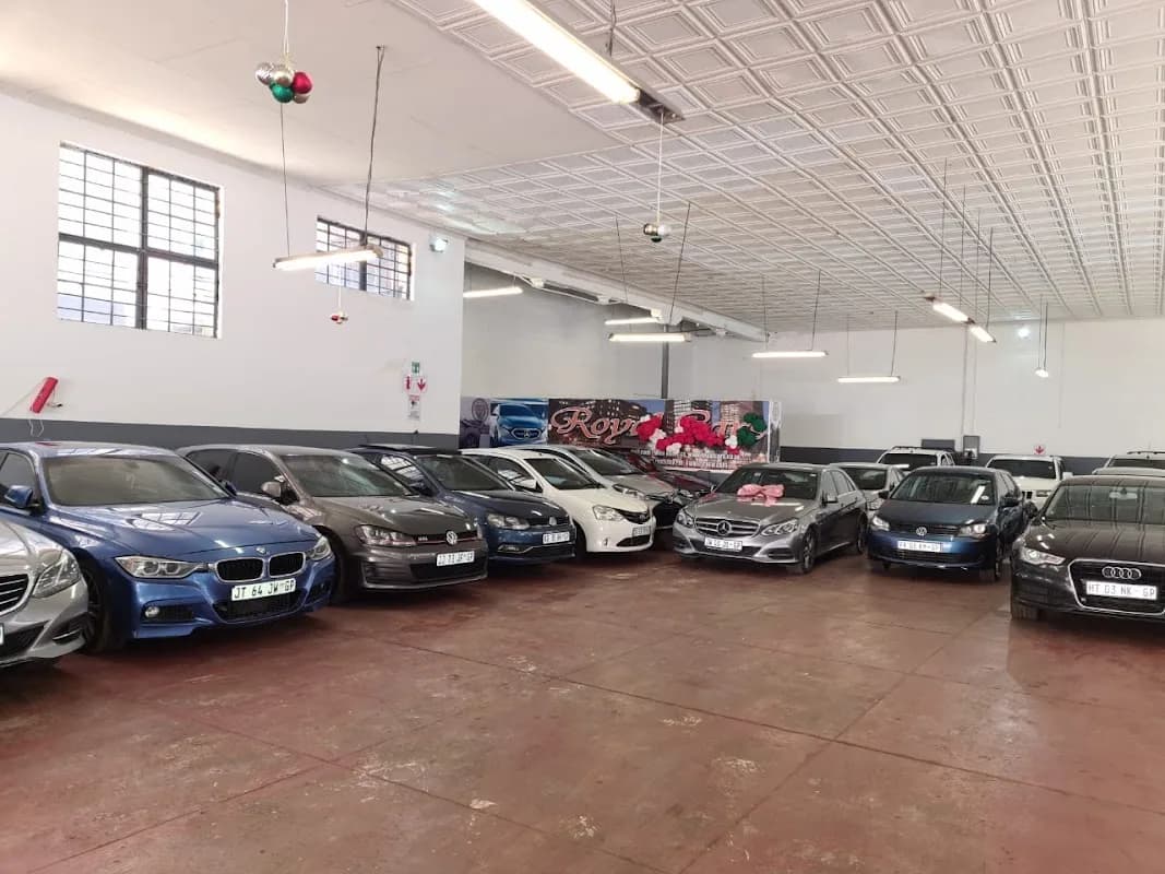 ROYAL CARS in Newtown