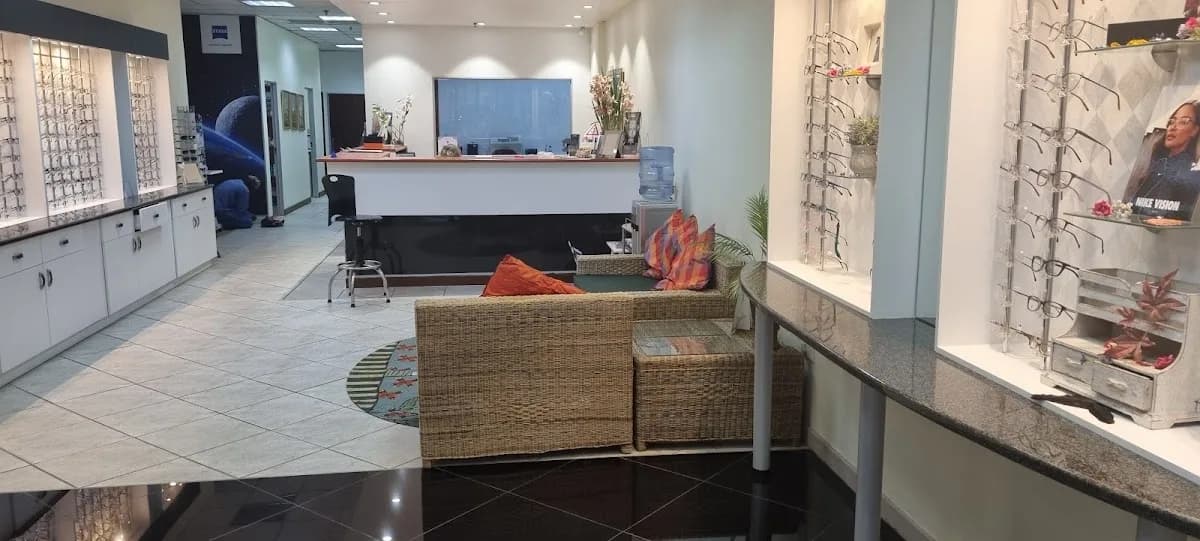JANSEN & OTTO OPTOMETRISTS / Lemon Tree in Alberton