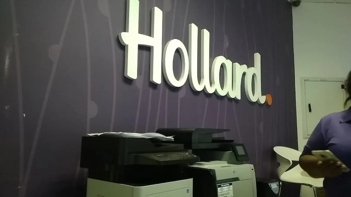 Hollard Direct Help-U-Centre in Arboretum