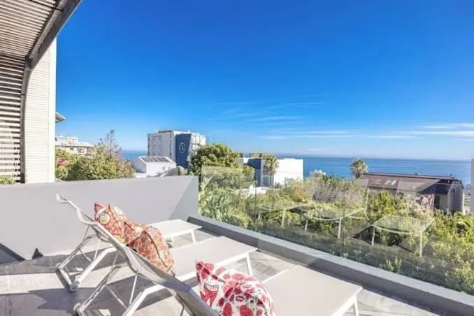 Architectural Dream Home in beautiful Seapoint, Cape Town. in Sea Point