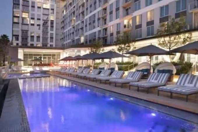 Luxury 5-Star Hotel Apartment in Sandton in Strathavon