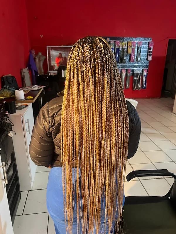 Mira hair salon in Alberton
