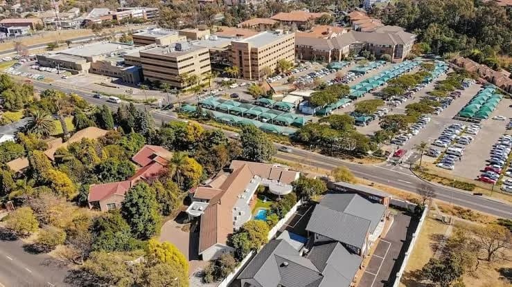 Woodmead Guest Lodge in Woodmead