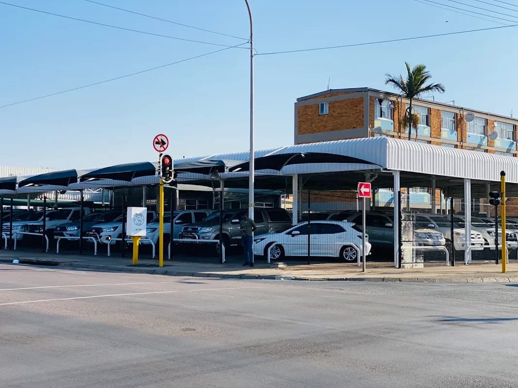 White Rhino Motors in Lynnwood