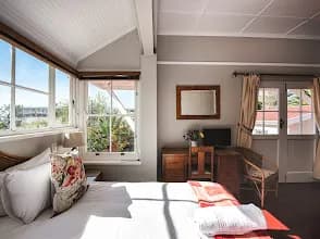 Devonshire House in Rondebosch