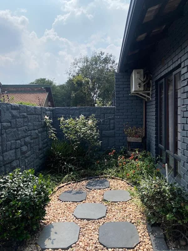 Hurlingham House Guest House in Sandton