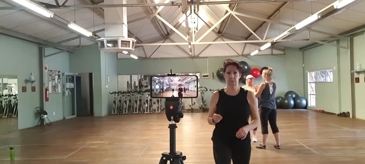 Online Studio Fit in Bendor