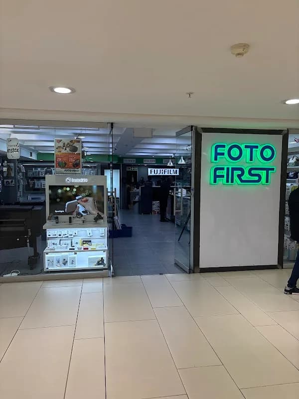 Foto First Sandton City in Sandton CBD