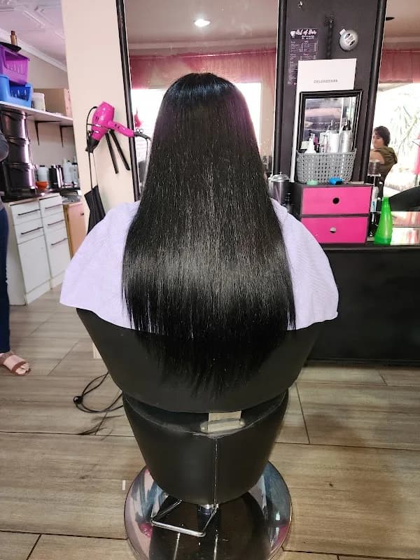 Beautello Salon in Flora Park