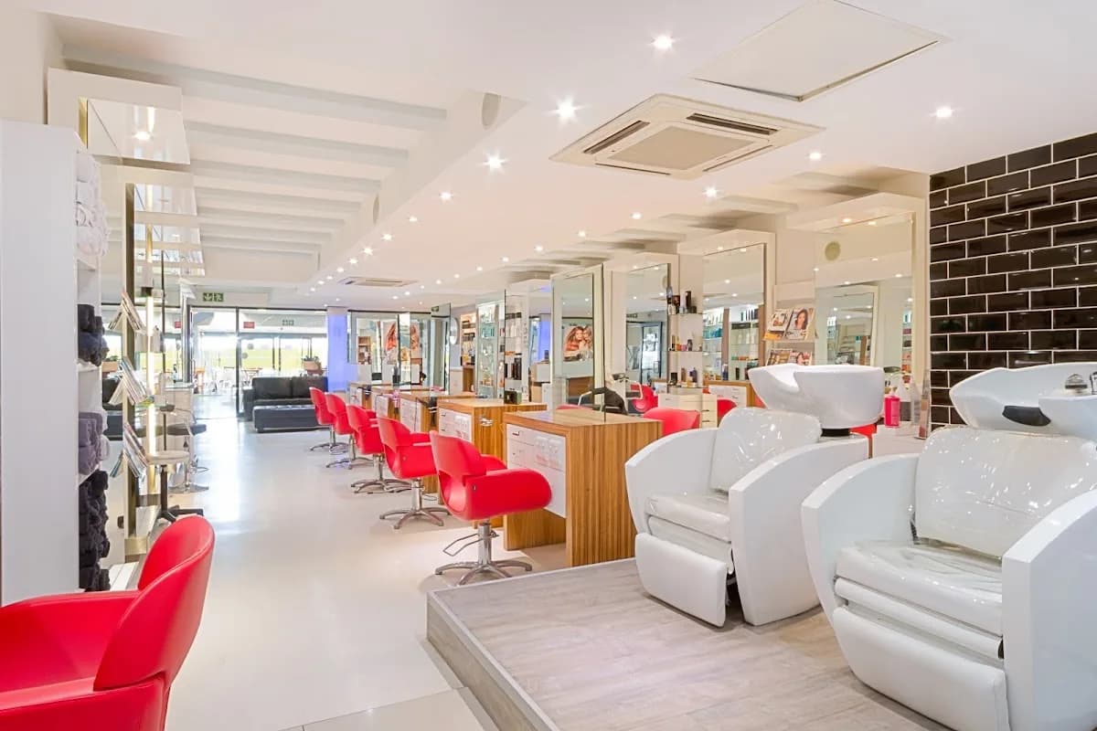 Hair 2 Go Salon in Parktown