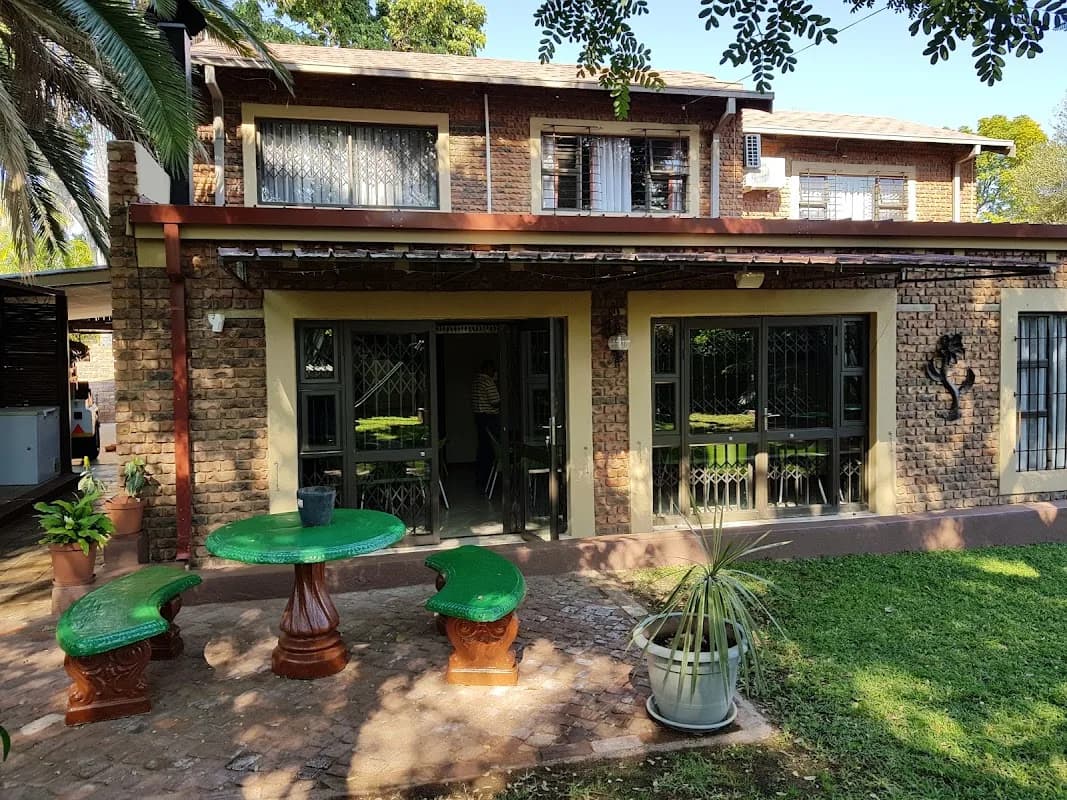 Grace on Four Guest House in Flora Park
