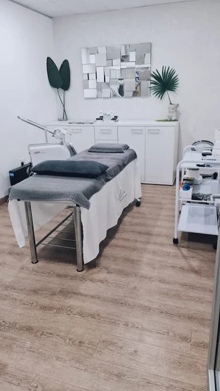 NuSkinnovation Aesthetic Clinic Pretoria East in Faerie Glen