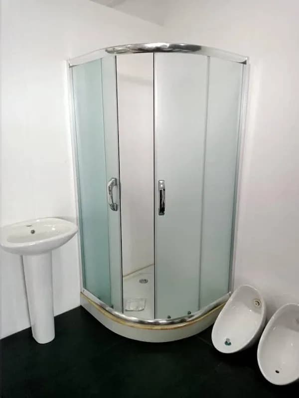 Max Luxury Bathrooms in Kirikiri