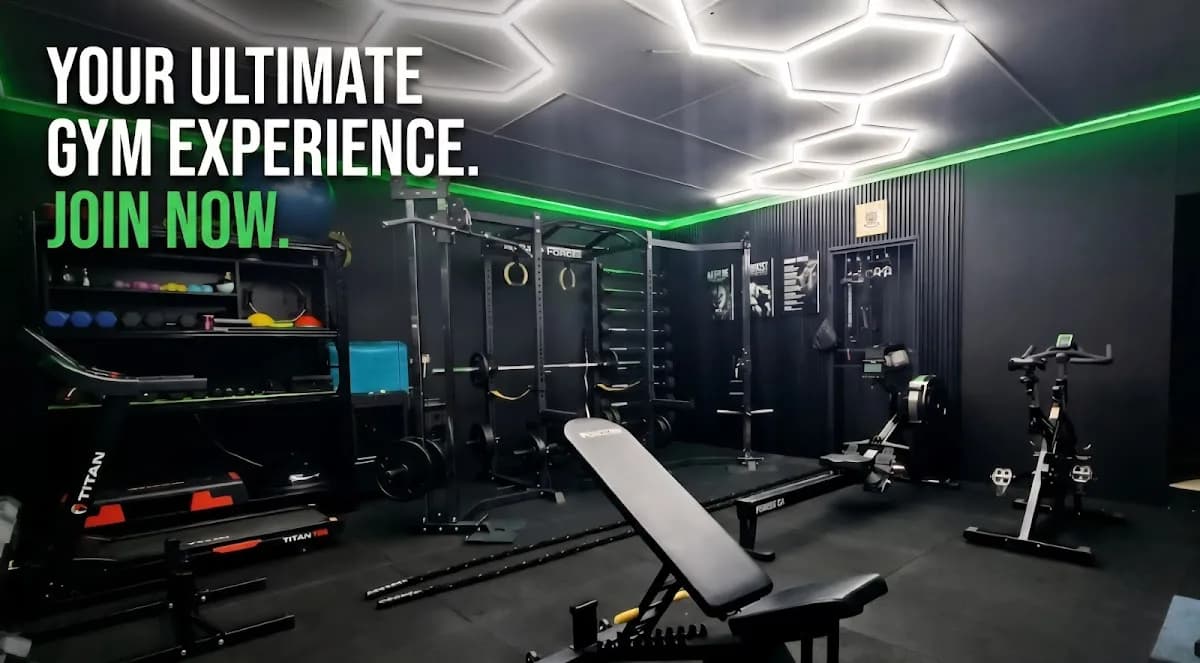 Real Fitness Health Club in Aerorand